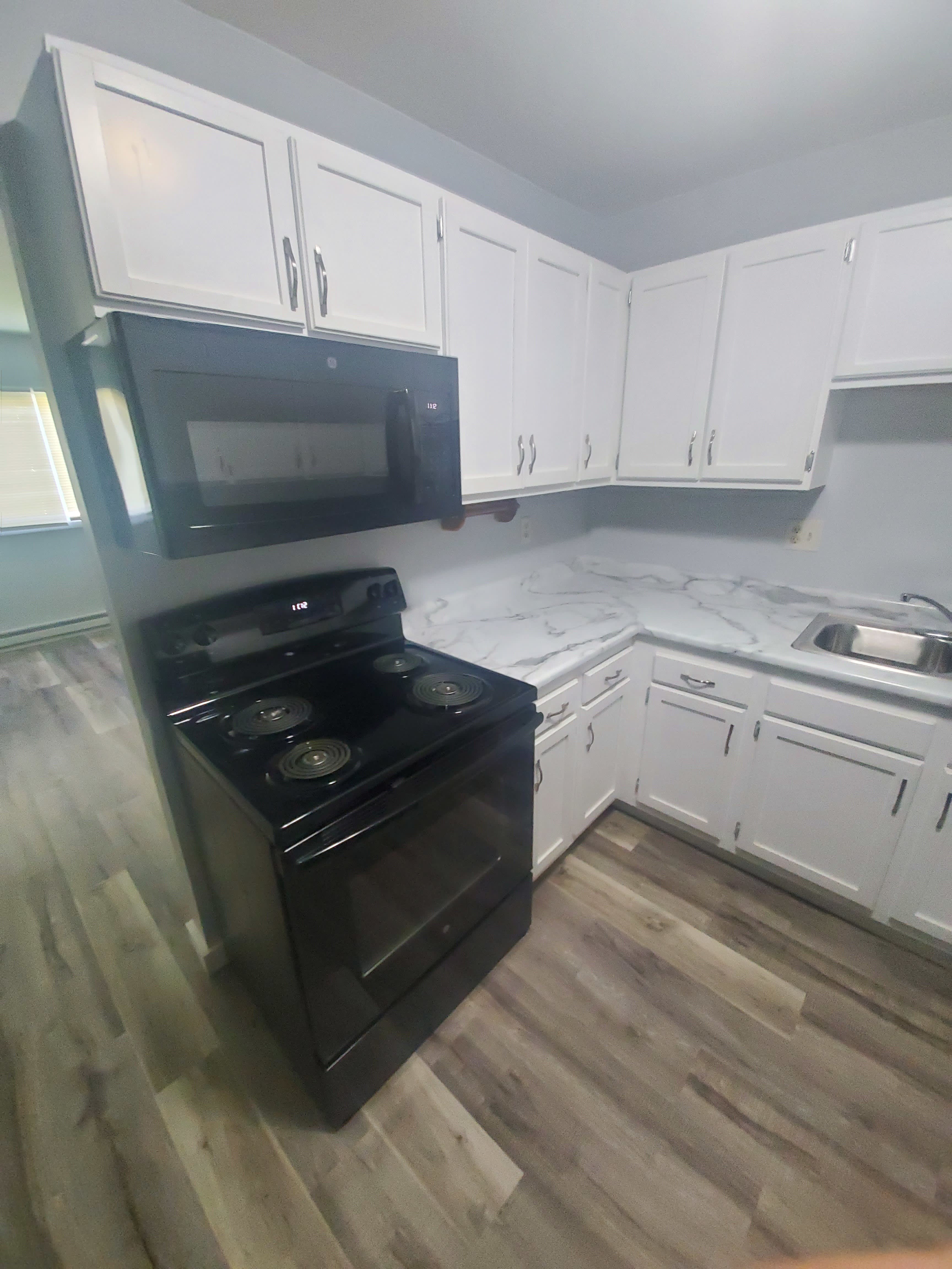 1731 La Cres St – photo 3