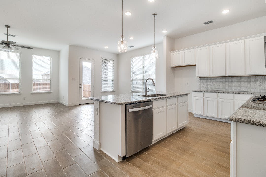 3813 Cherry Hills Drive – photo 2