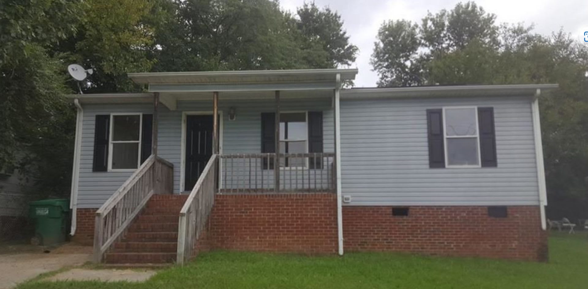 READY TO MOVE IN! 3 Beds 1.5 Baths! – photo 1