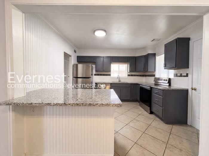 756 Ursula Street – photo 5