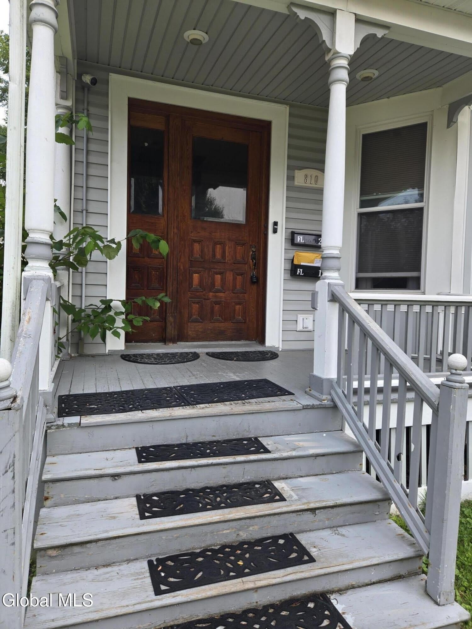 810 6 th Avenue – photo 1