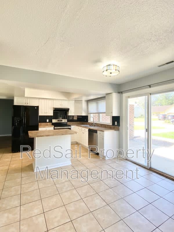 1028 Anderson Way – photo 3