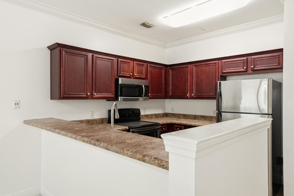 2168 Hadleigh Hills Court – photo 4