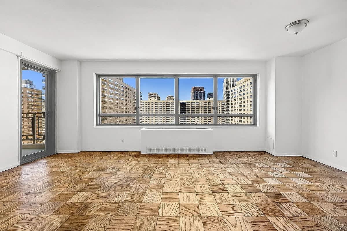 170 W End Ave – photo 1