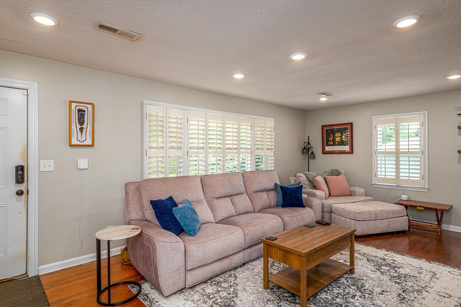 3902 Laird Lane – photo 2