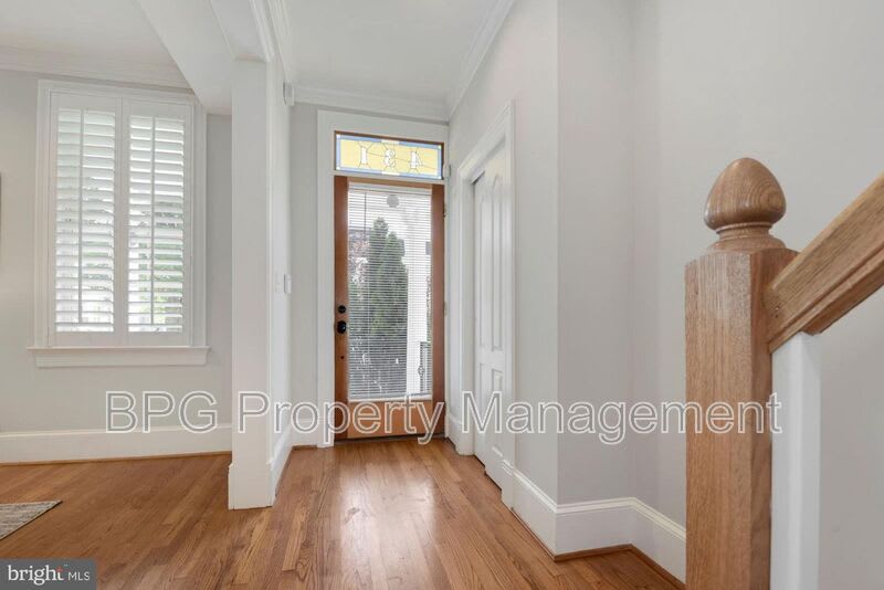431 Manor PL NW – photo 2