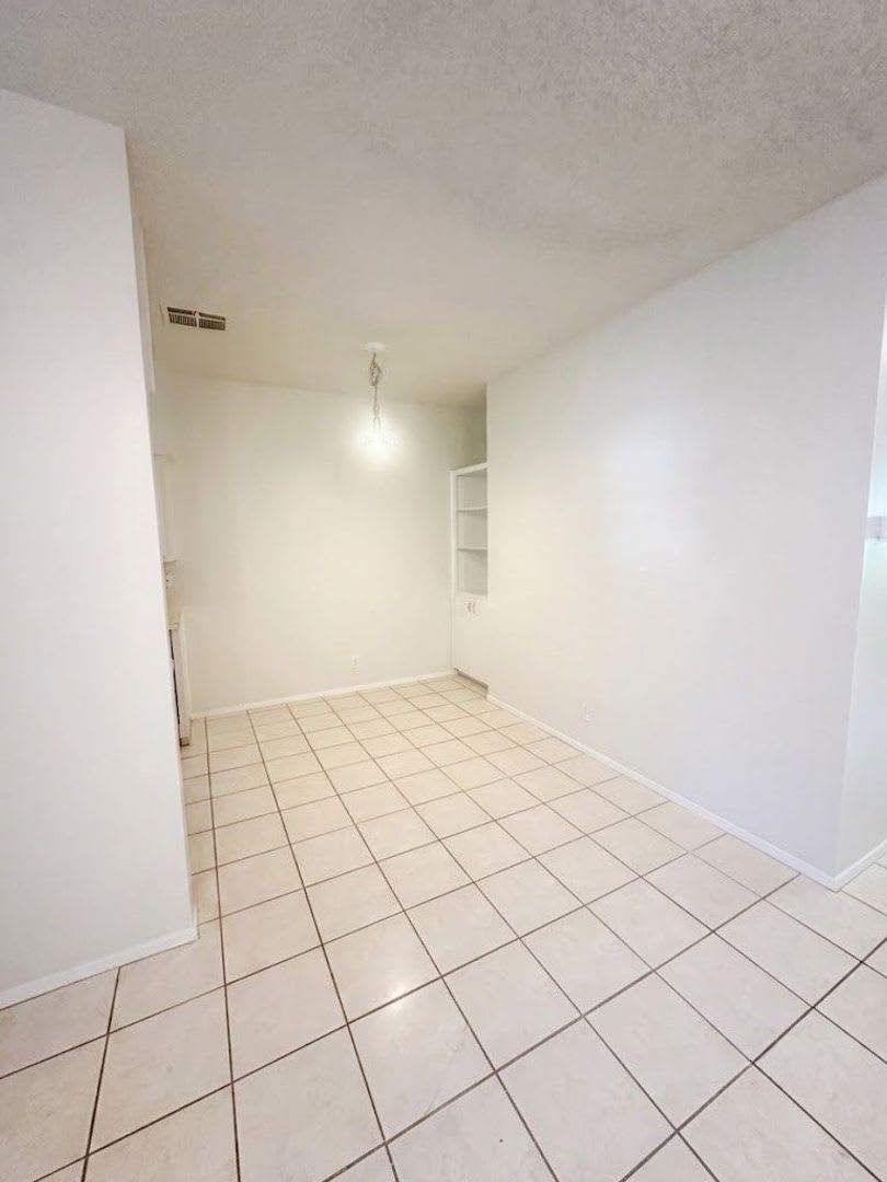 Windtree Condominium – photo 5