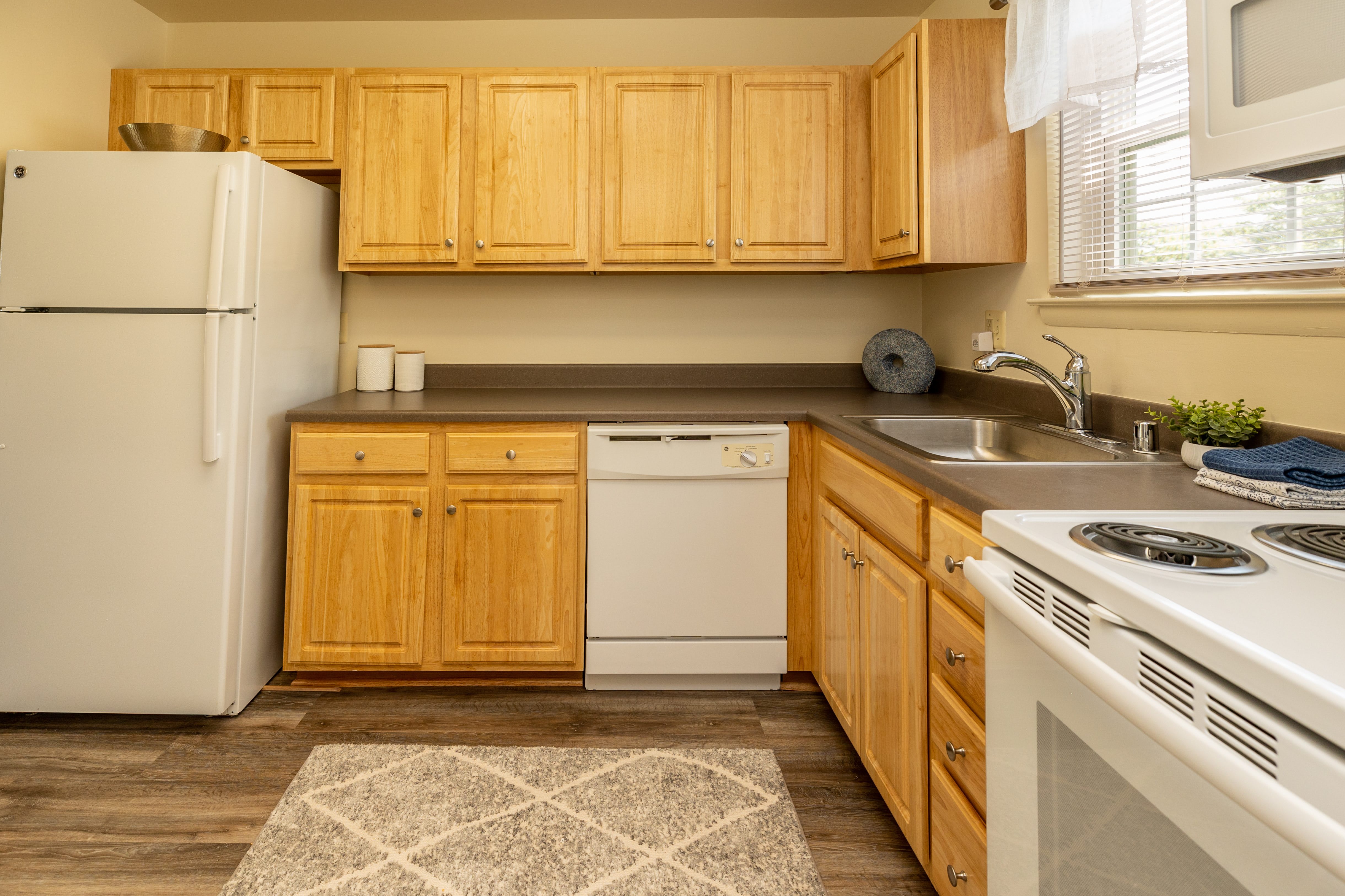 Seven Oaks Townhomes – photo 4