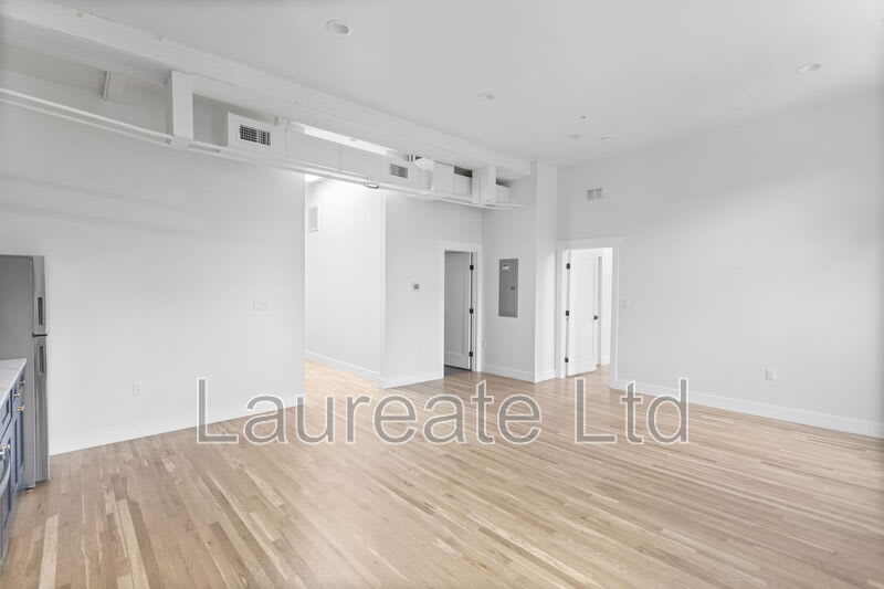 1736 E 31st Ave – photo 2