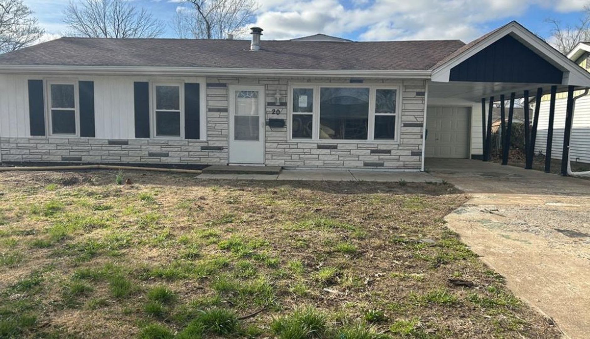 For Lease – photo 1