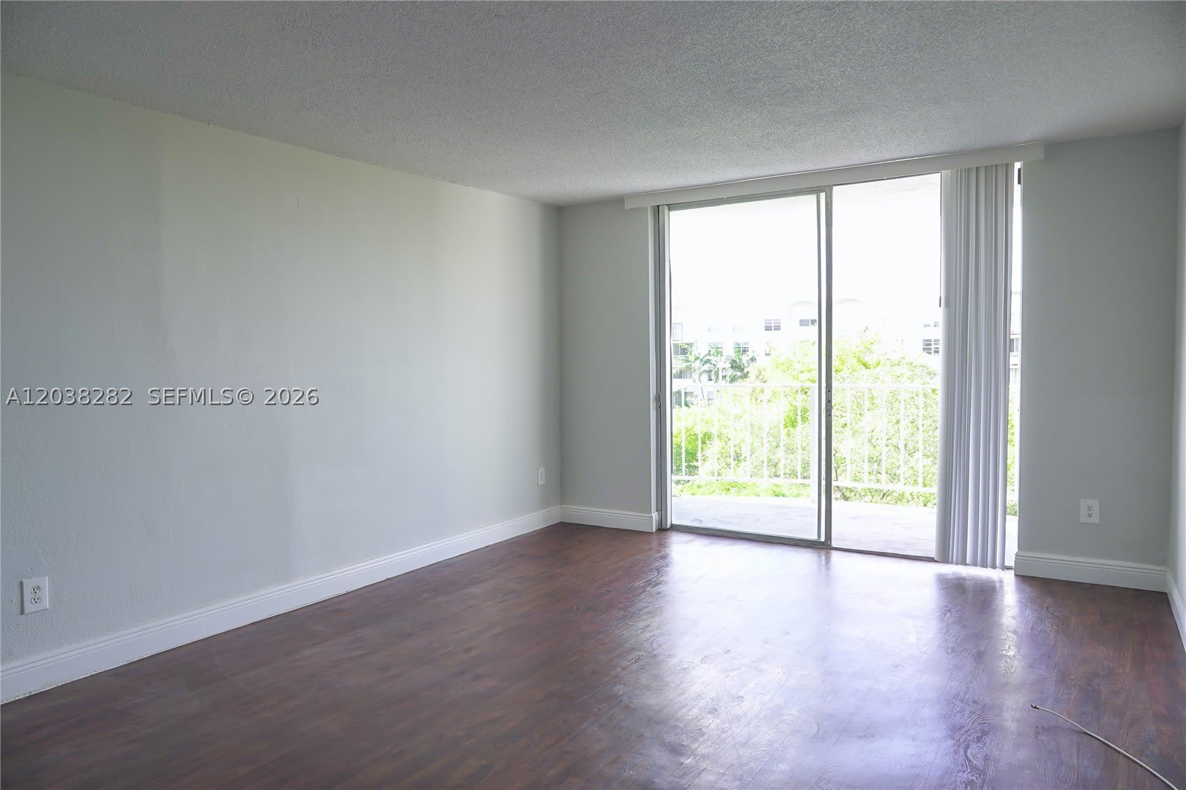 482 NW 165th St Rd – photo 1
