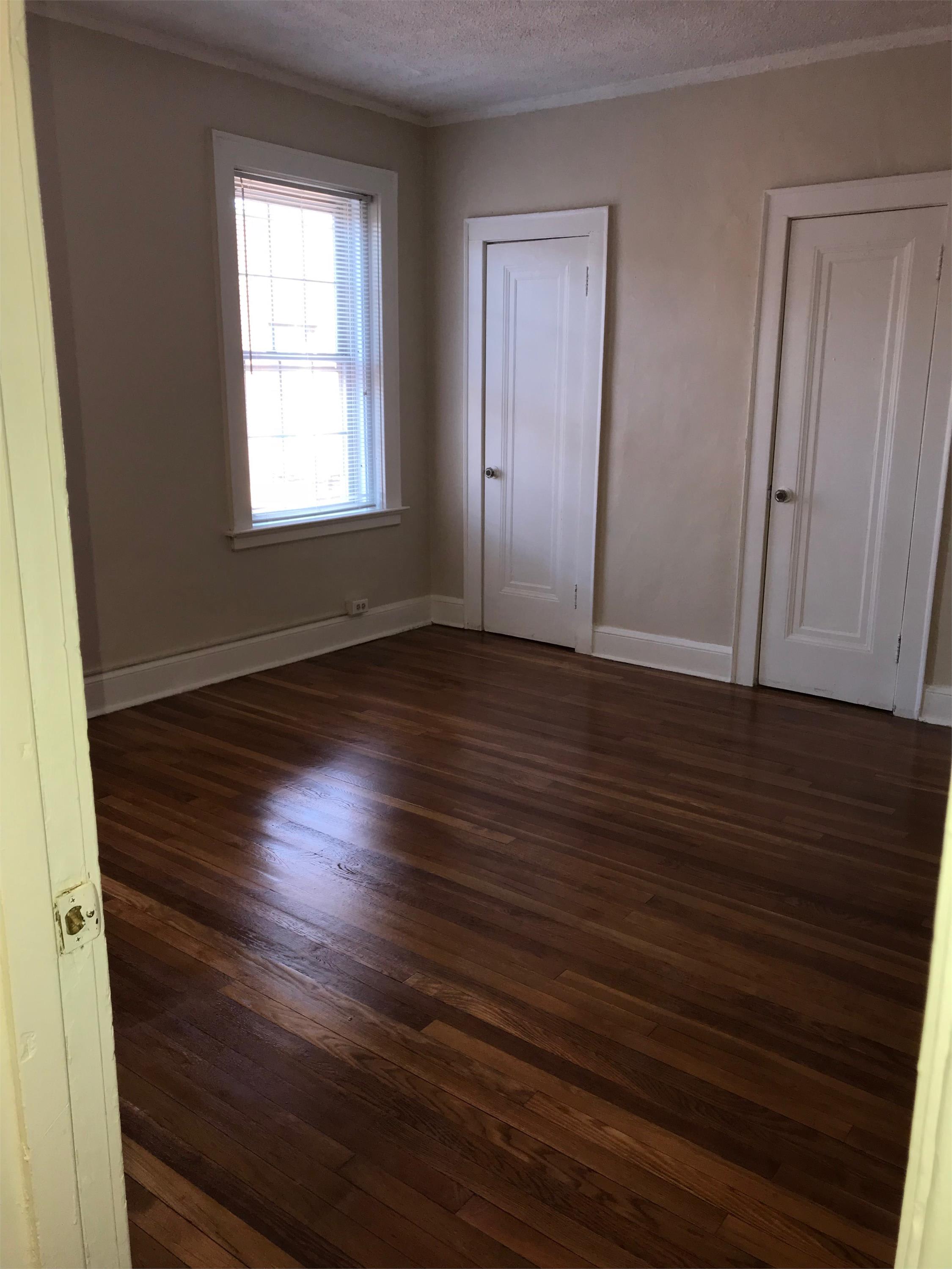 835 Elm St Apt C2 – photo 3