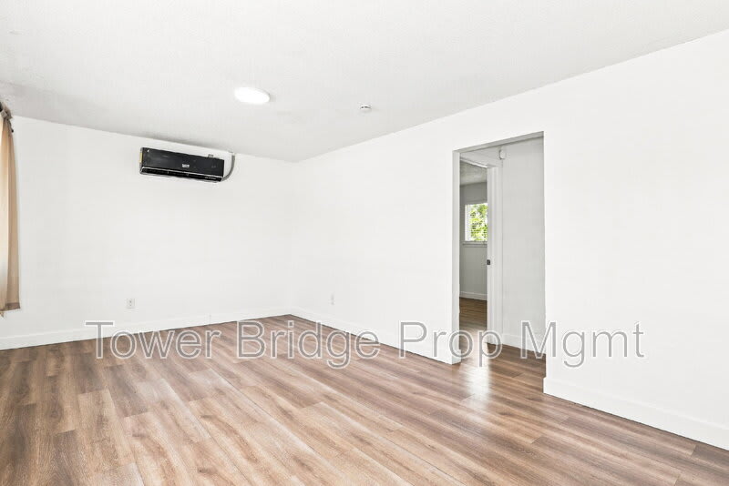 1718 Grand Ave – photo 3