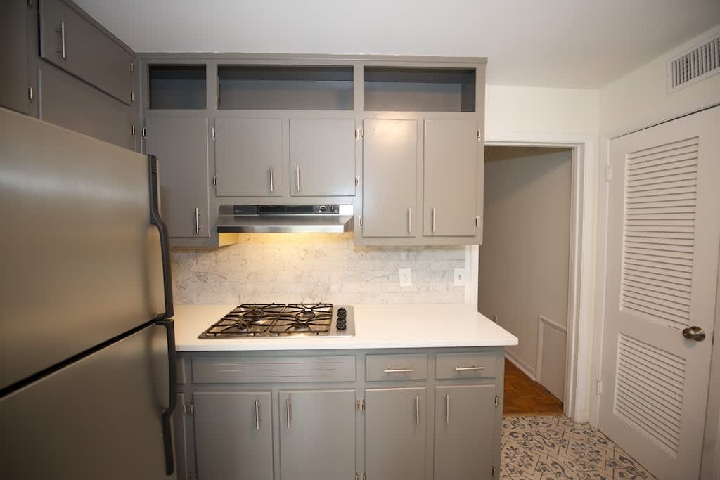 Spacious 2 Bedroom w/ Pool Less Than 1 Mile From Heart of Buckhead!! – photo 5
