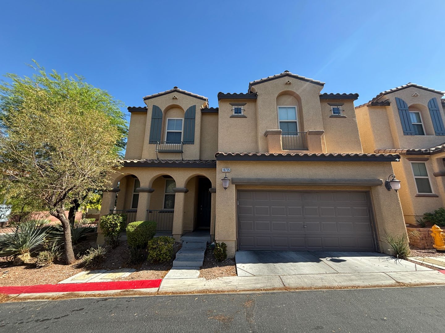 Gorgeous 4Bed 3Bath 2Car Residence Located In The Desirable Providence Community – photo 1