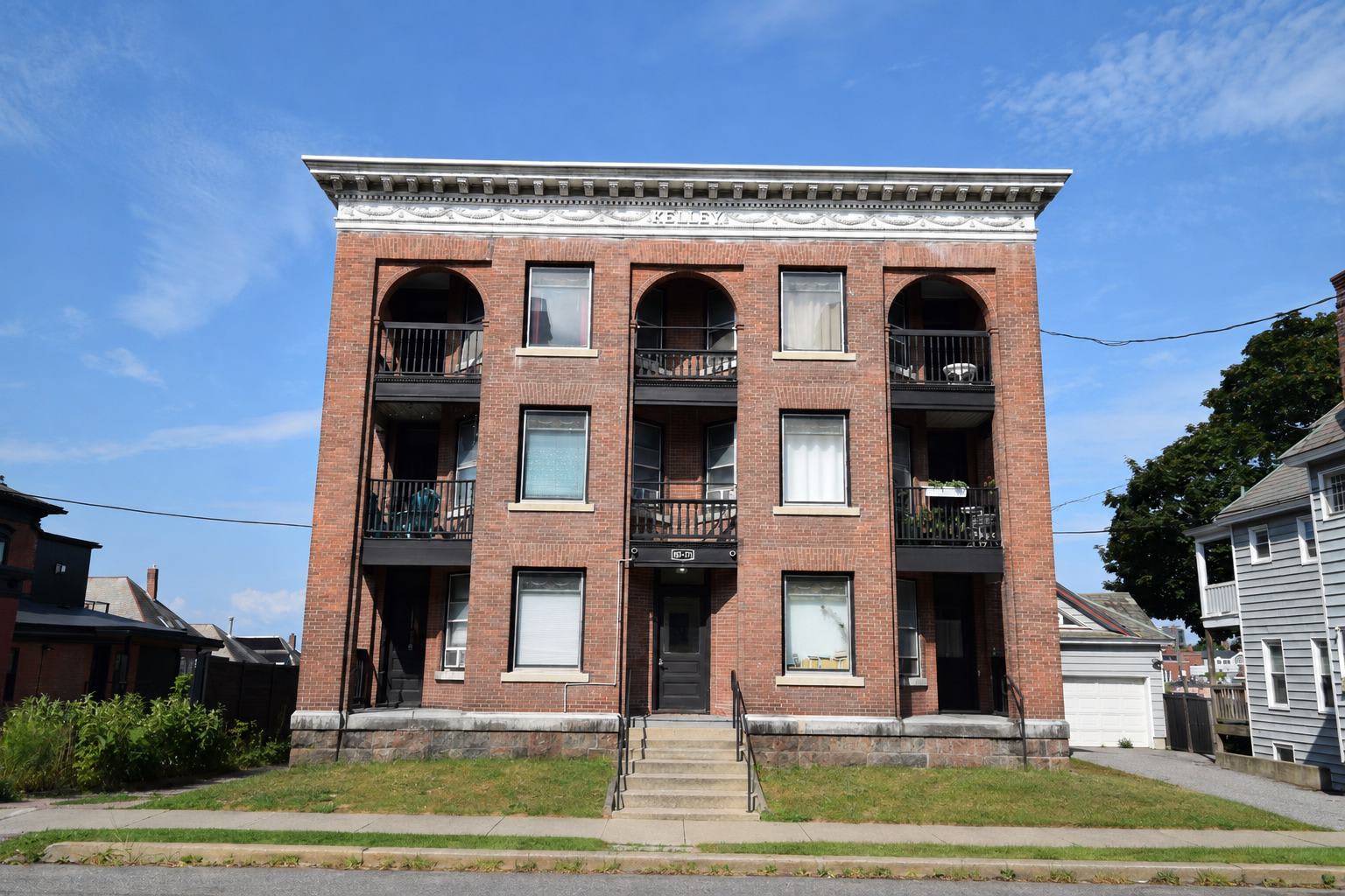 171 South Union Street – photo 1