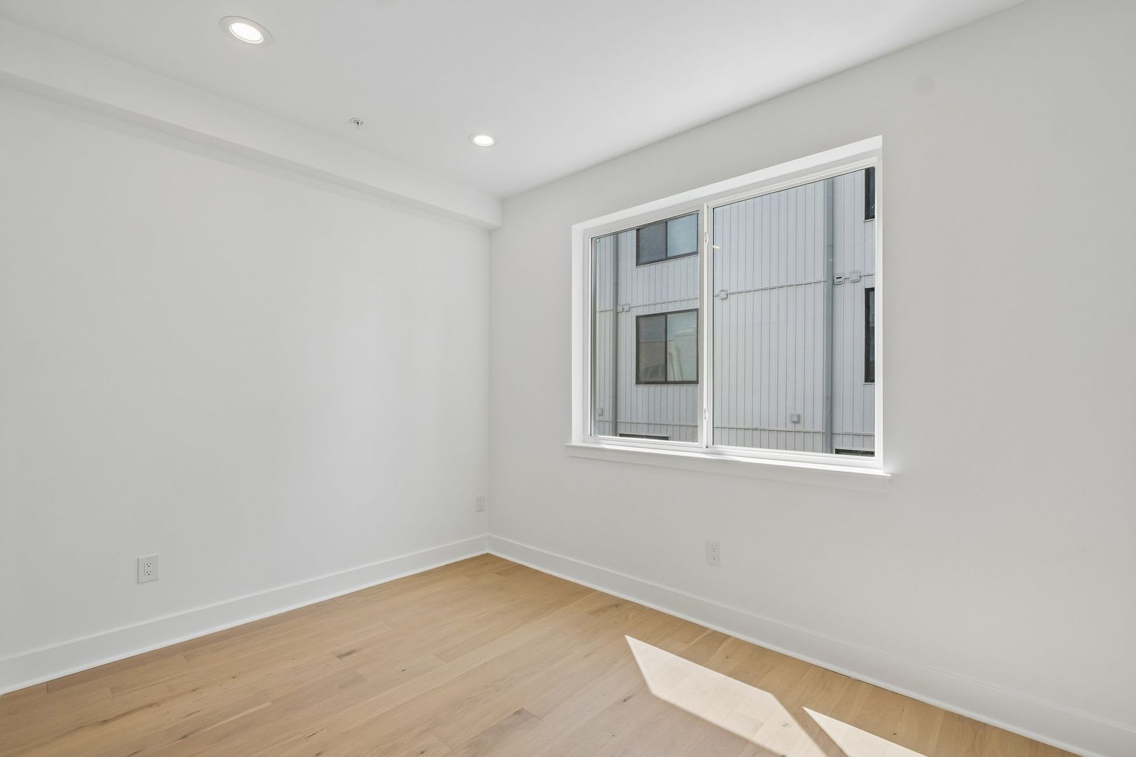Luxury New Construction Townhome – photo 3