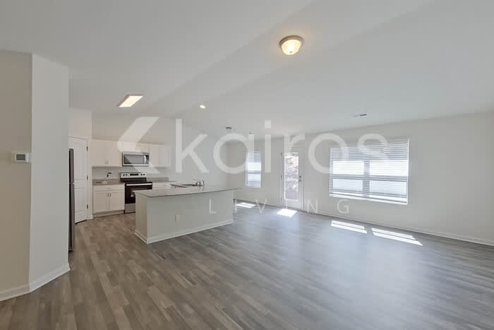 1151 Silvertrace Drive – photo 2