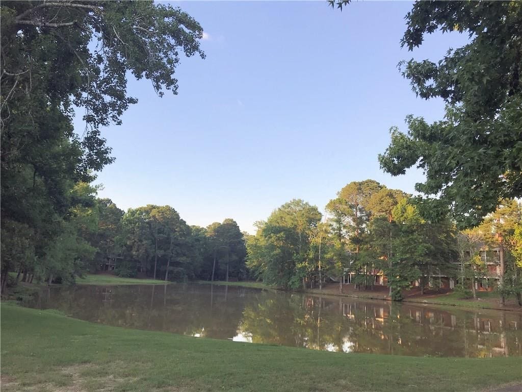 Lakewood Commons – photo 3