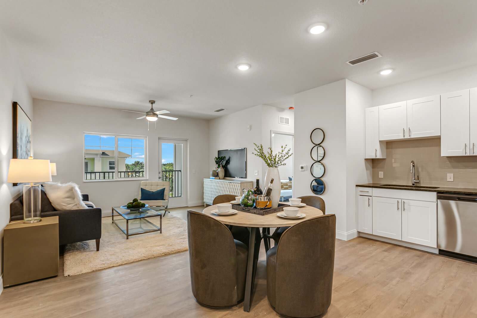 1040 Clearwater Largo Road NorthApt 203 – photo 2