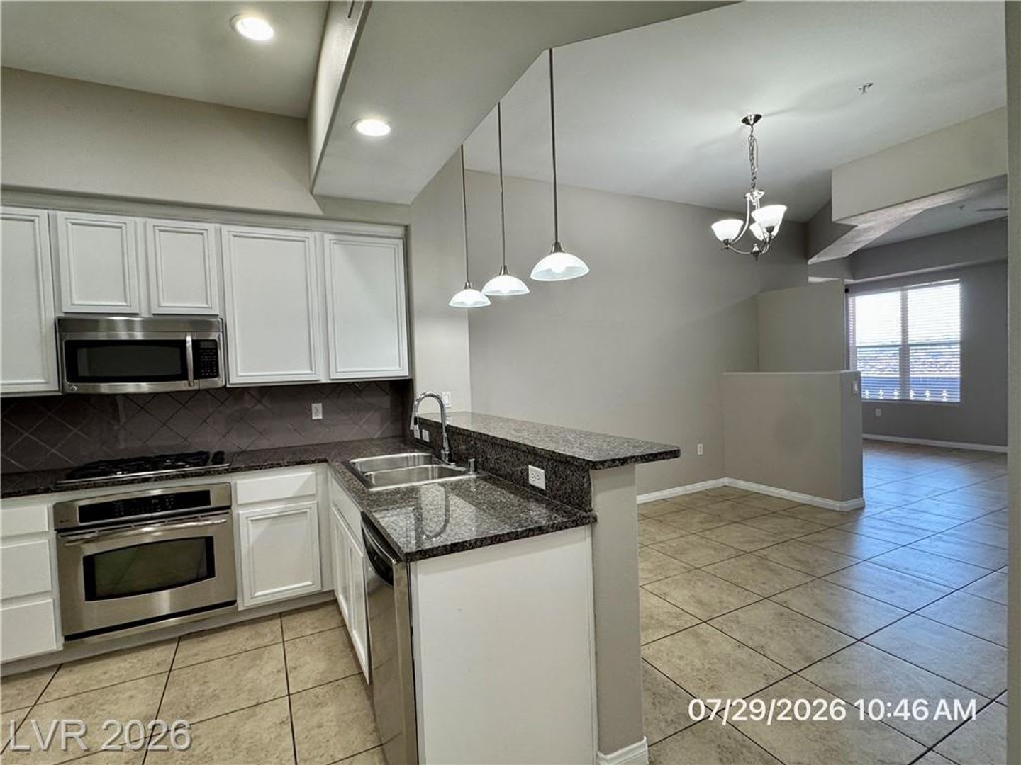 2 Bed 2 Bath In A Guard Gated Community With Resort Style Amenities – photo 3