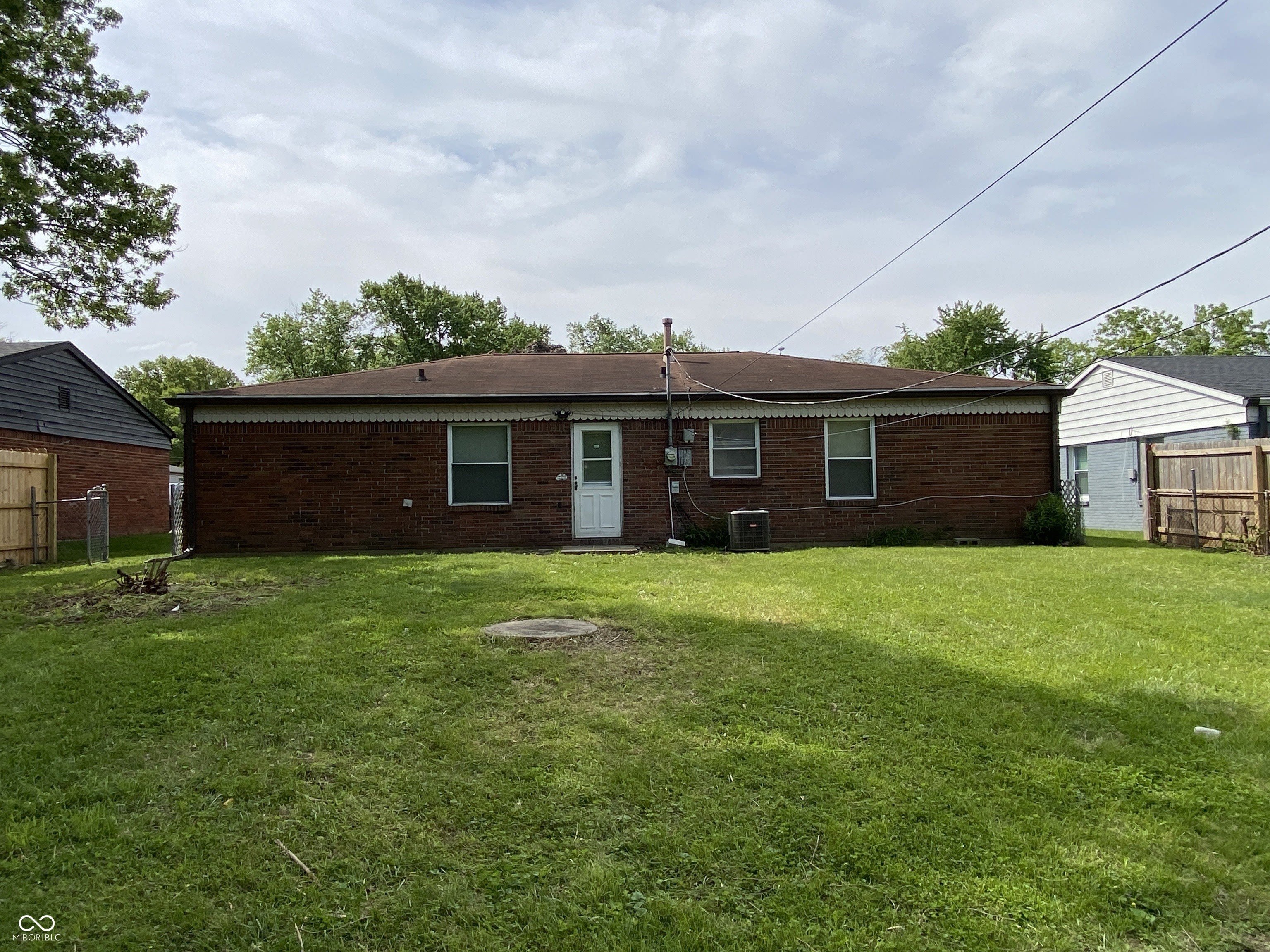 7910 Roy Road – photo 2