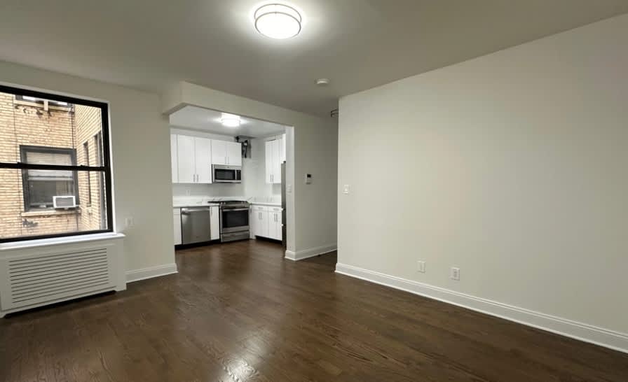 73 W 12th St – photo 2