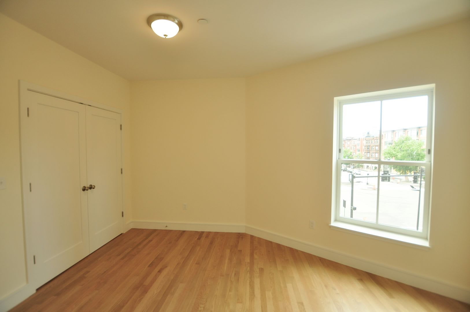 Beautiful Sunny 1 Bed With W D Available 9 1 – photo 3