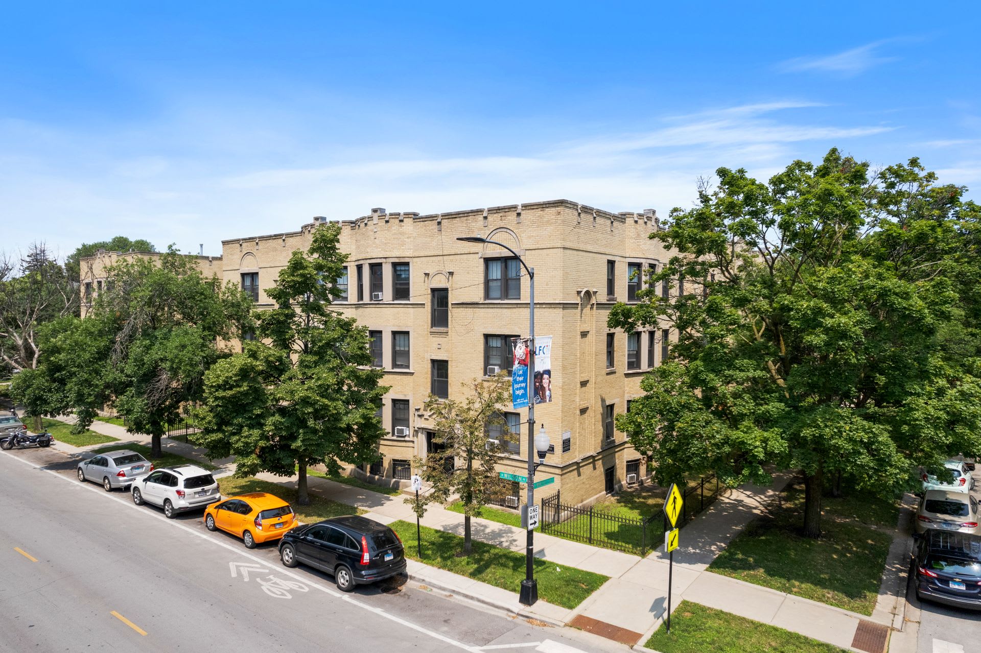 4600 North Winchester Ave. – photo 1