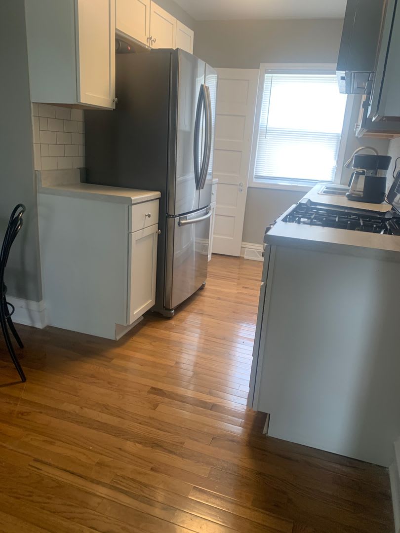 Cozy 2 Bedroom 1 Bathroom Home in South Minneapolis! – photo 3
