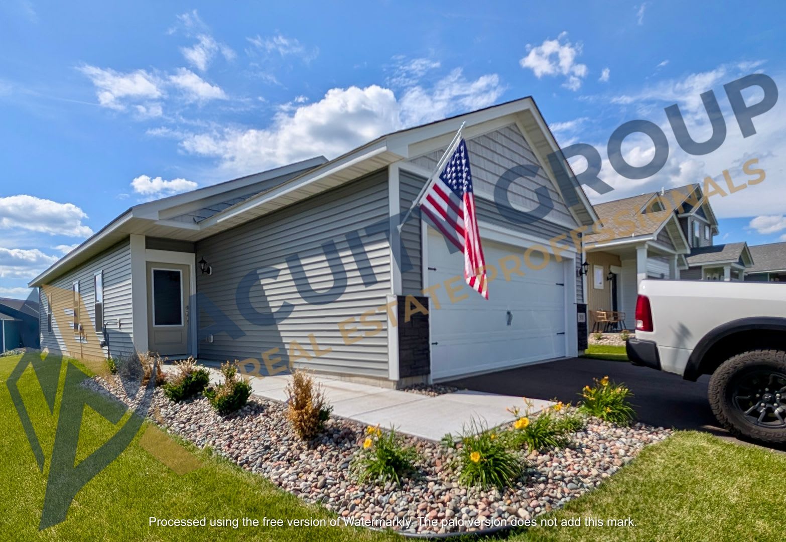 Newer built 3bd 2ba Cambridge single level home for Rent – photo 2