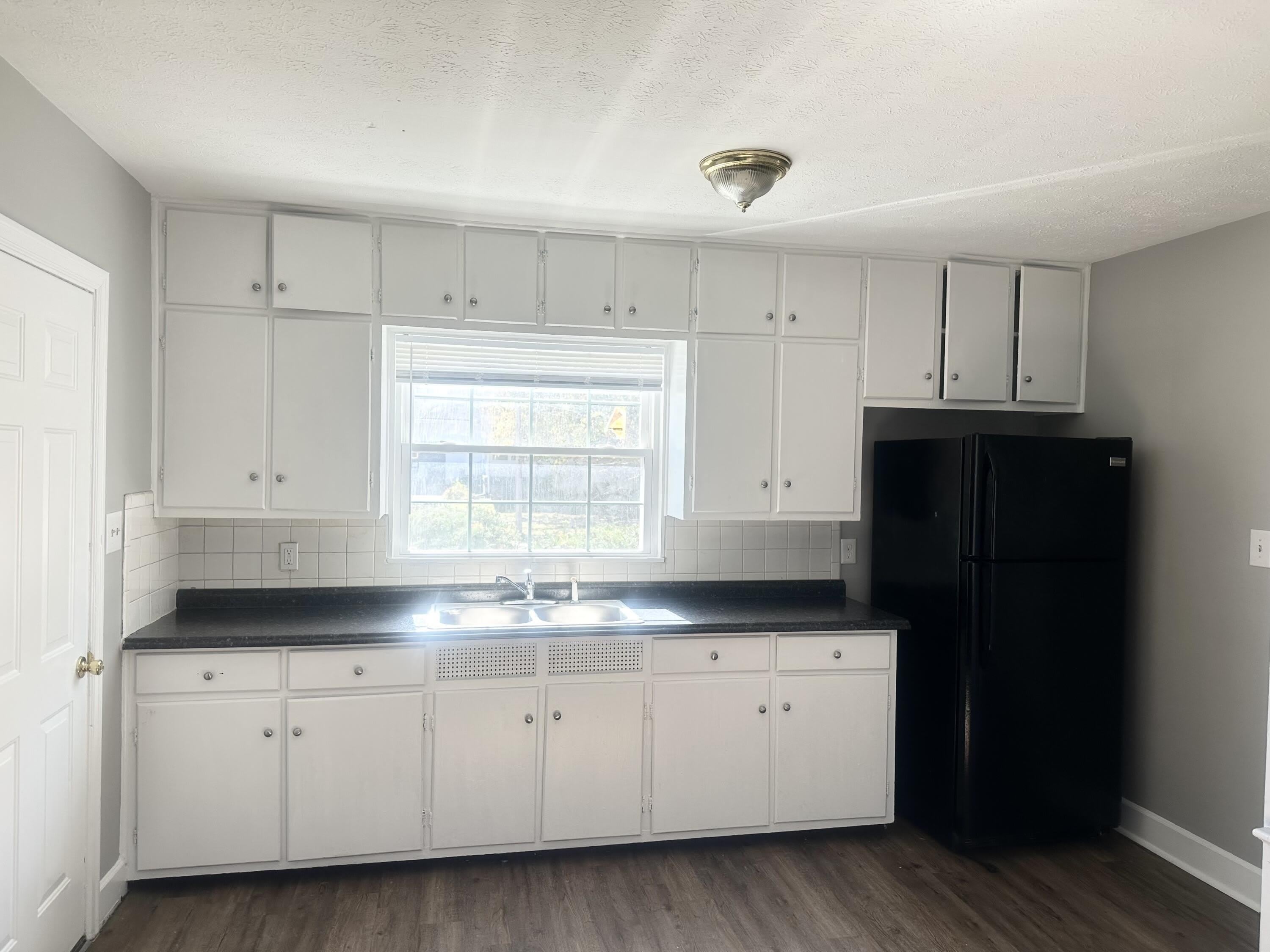 1685 N Forbes Road – photo 2