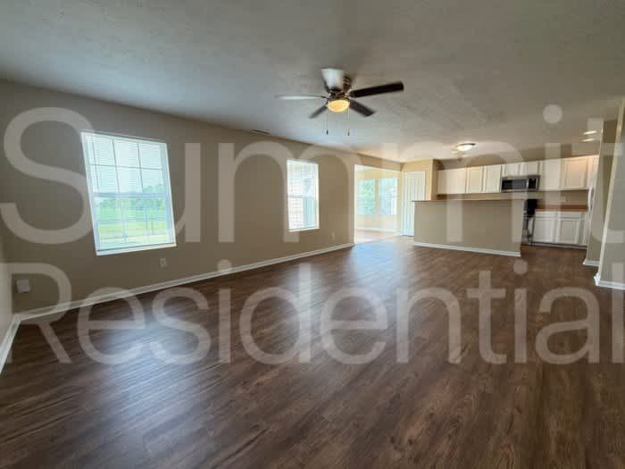 8005 Harshaw Drive – photo 5
