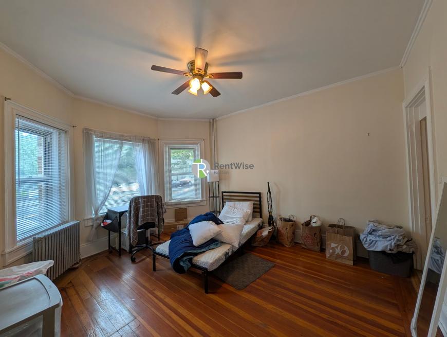 387 Harvard St. – photo 4