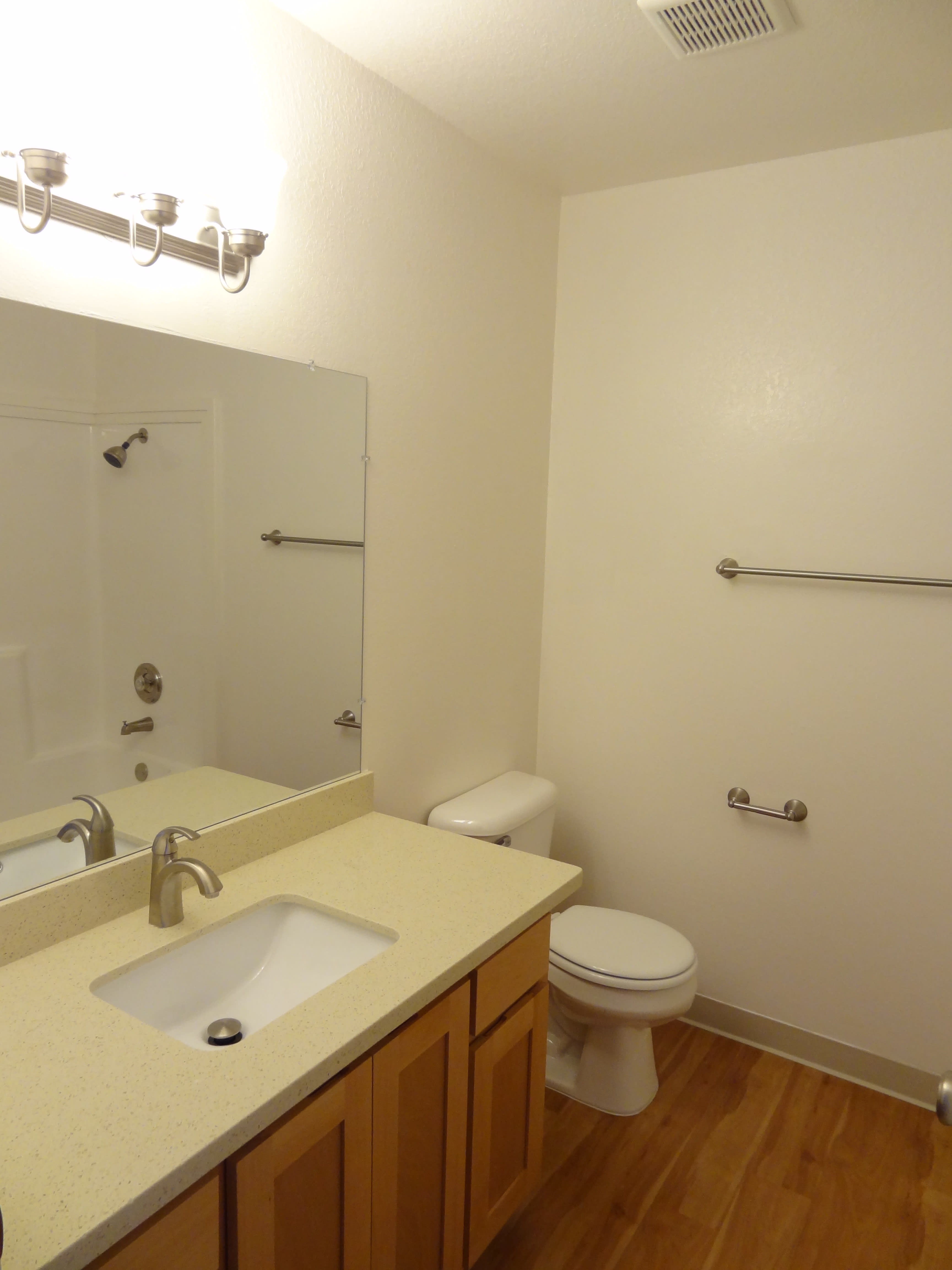 539 W Sierra Avenue – photo 4
