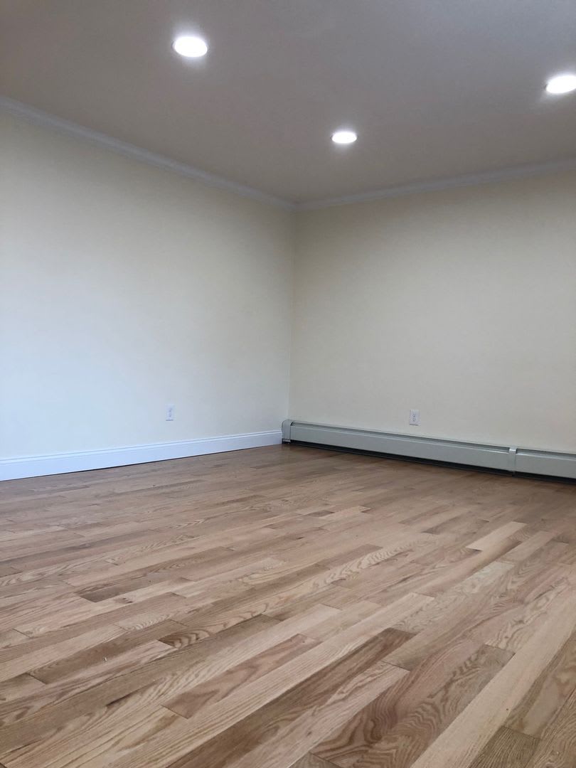 Charming 2 Bedroom No Broker Fee – photo 3