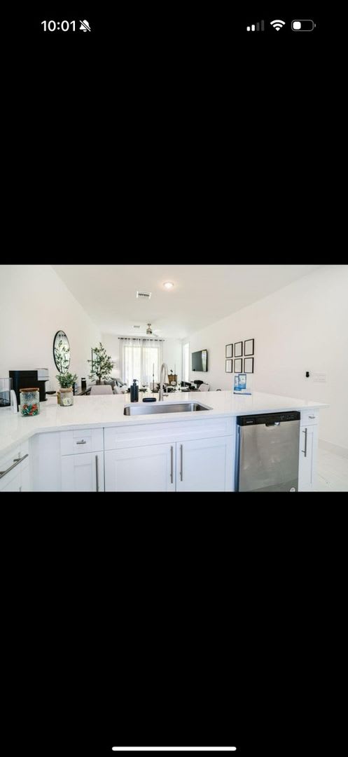Charming 3BR Duplex in Lehigh Acres – photo 4