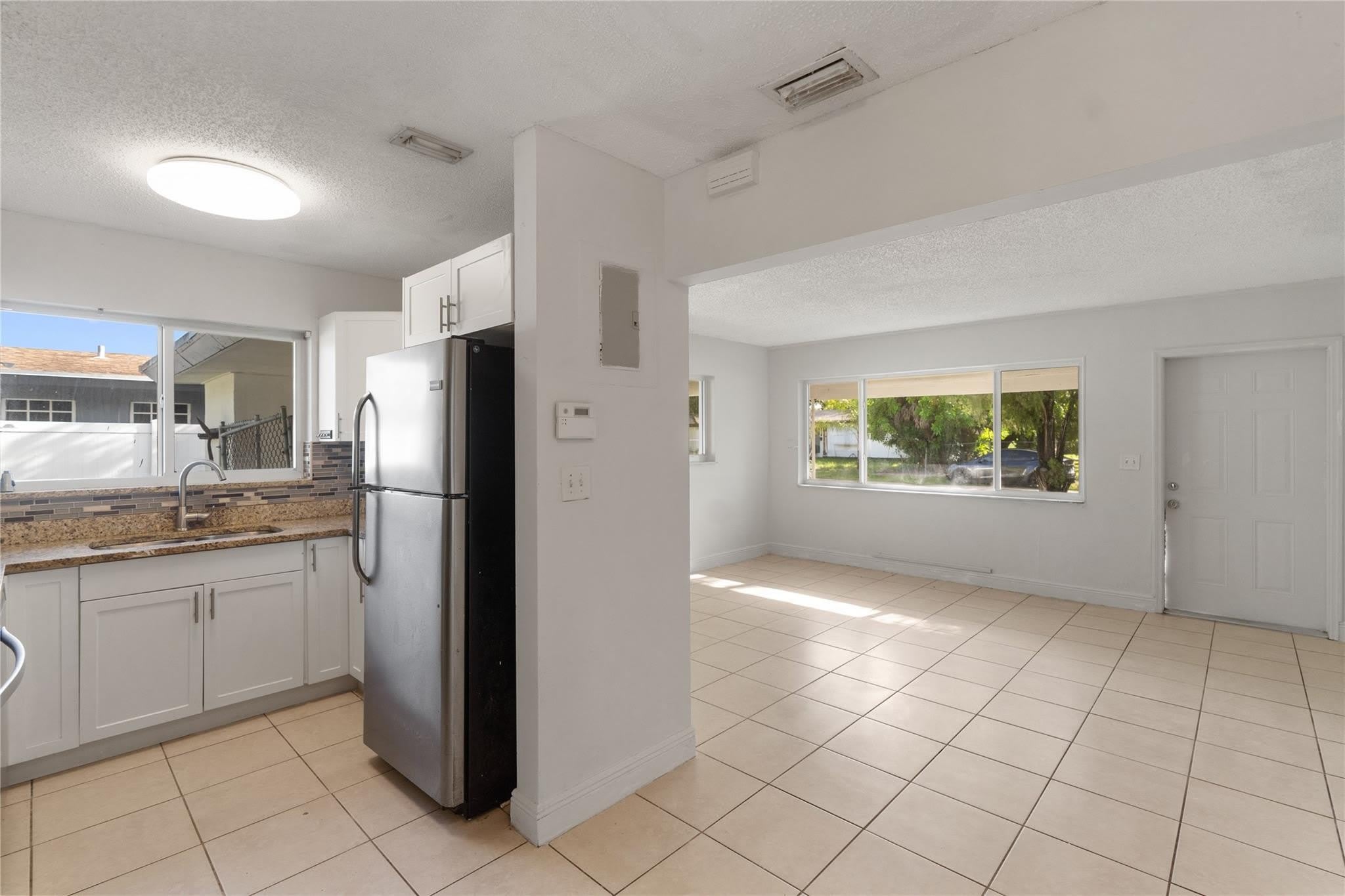 2001 NW 14th Avenue – photo 4