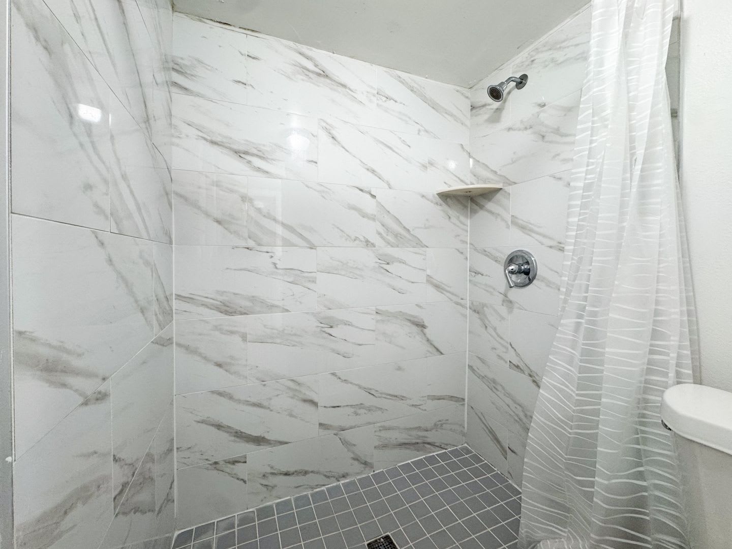 Updated one bedroom in Villa Del Sol Community – photo 5