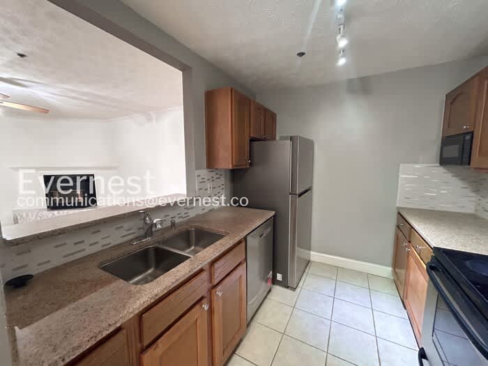 970 Sidney Marcus Boulevard Northeast – photo 5