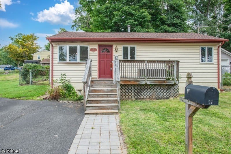 97 New York Ave – photo 1