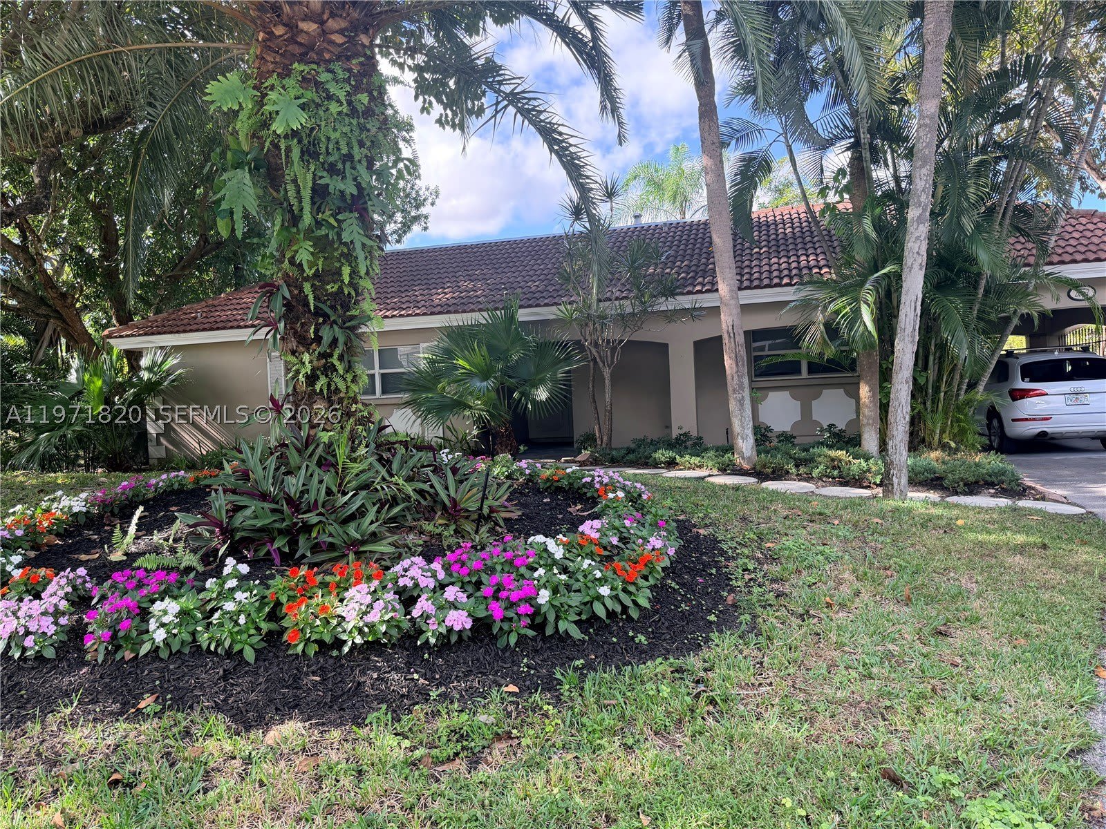 2857 N Palm Aire Dr – photo 1