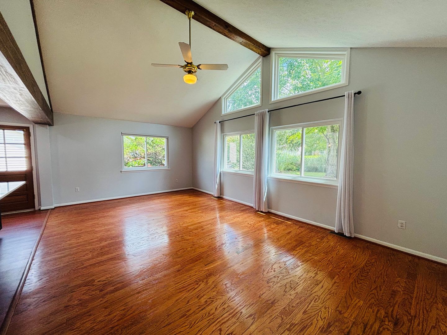 3 Bedroom, 2 Bath House in Woodbine w/walking trail access – photo 4