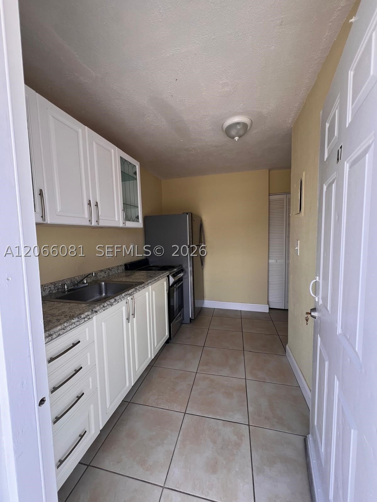 1625 NW 35th St – photo 2