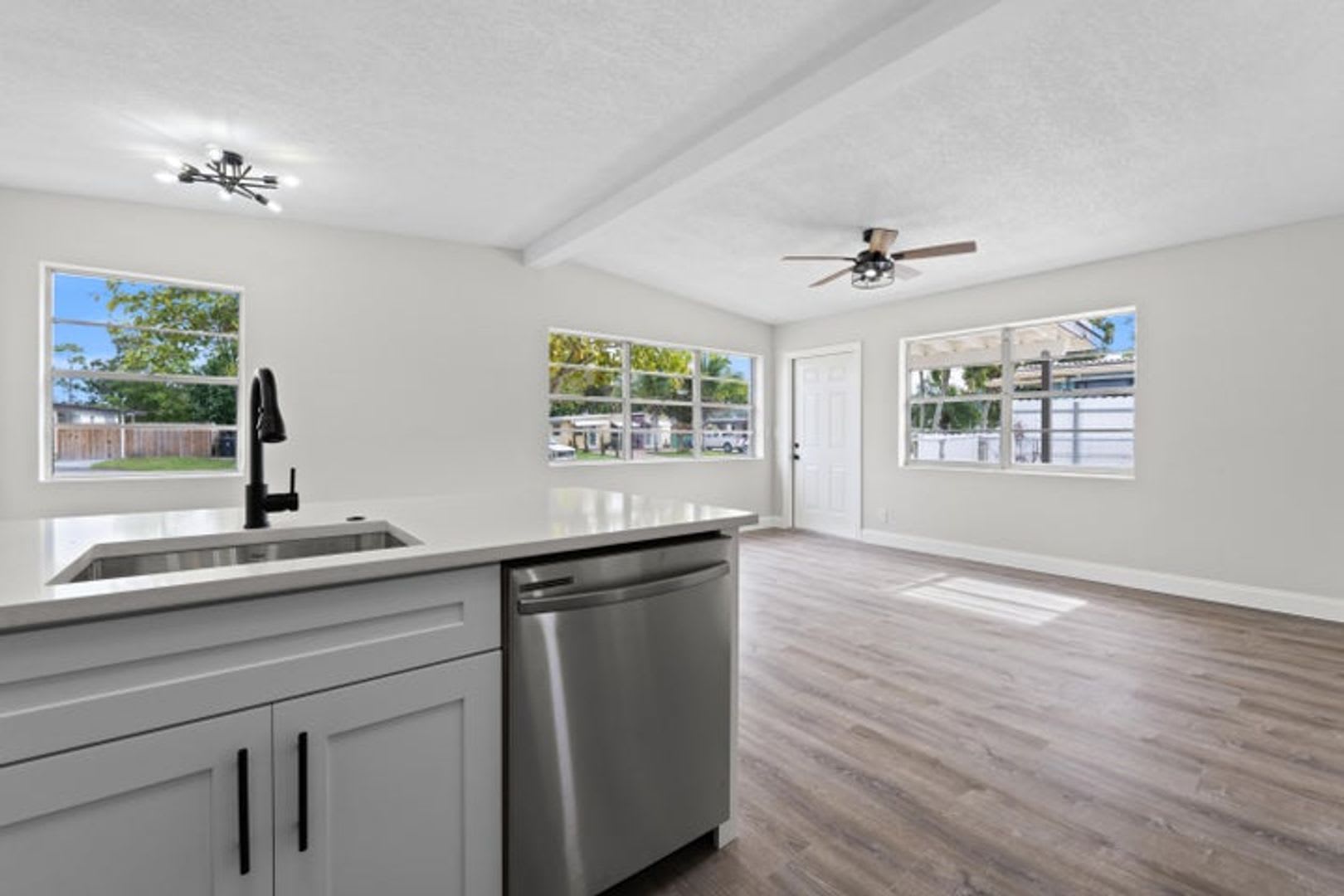 2415 Lewis Road, West Palm Beach (Unincorporated), FL 33415 – photo 4