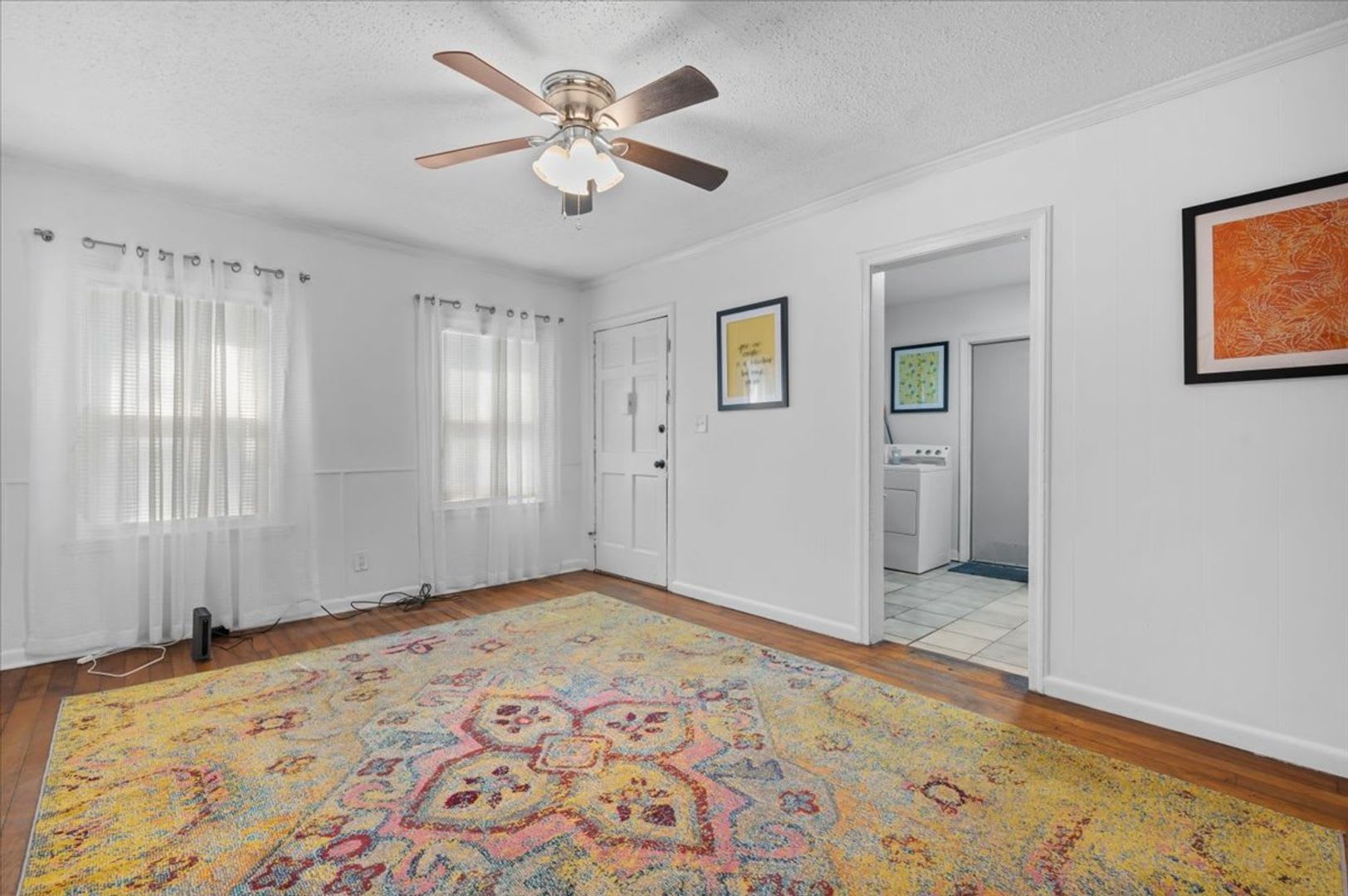 Charming Duplex with Fenced Yard Near Daffin Park – 1306 E 53rd St – photo 4