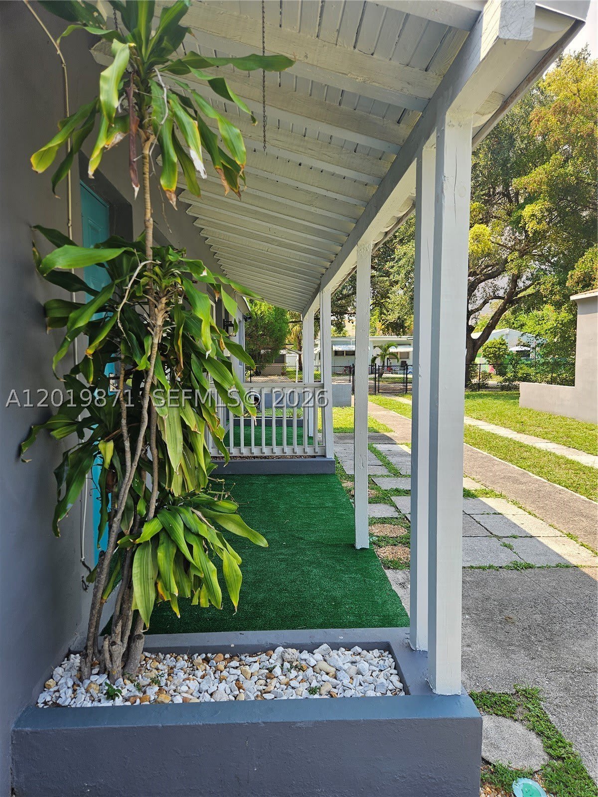 2034 Taylor St – photo 1