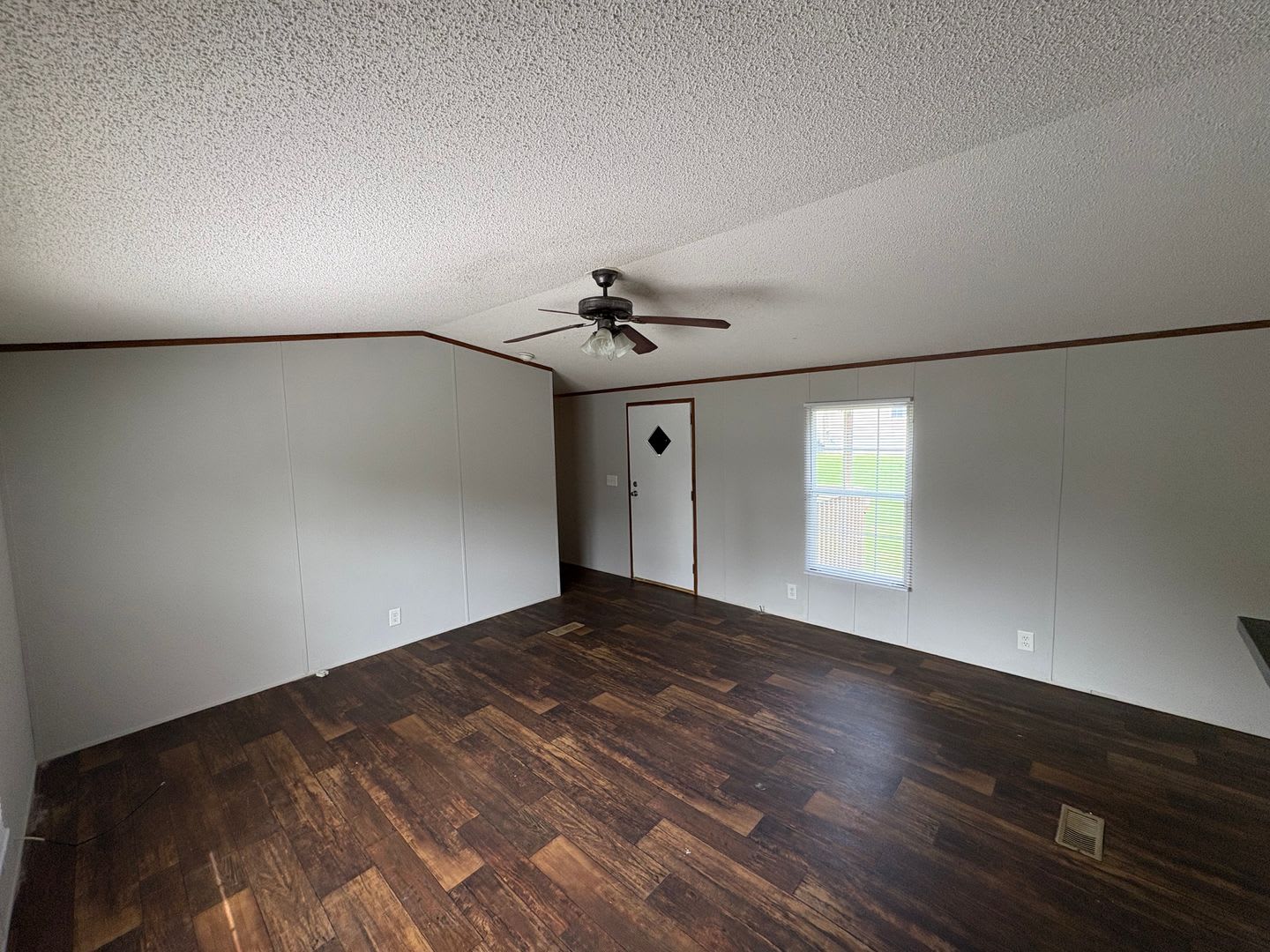 For Rent – photo 3