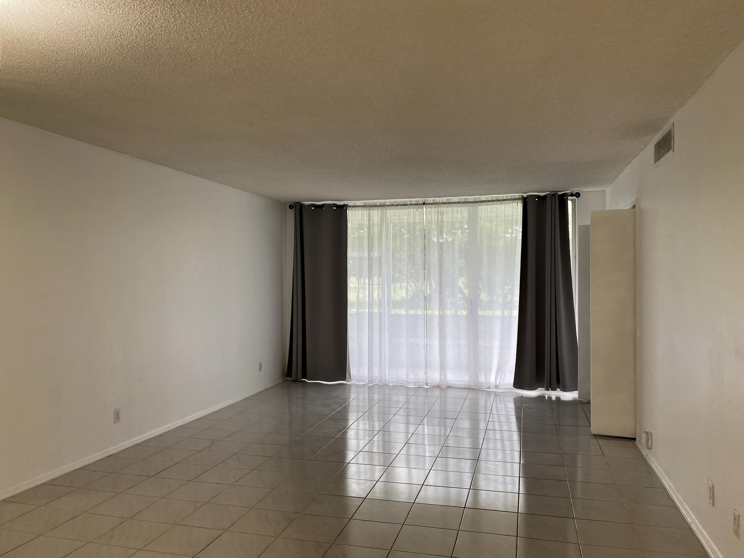 2751 S Palm Aire Drive – photo 2