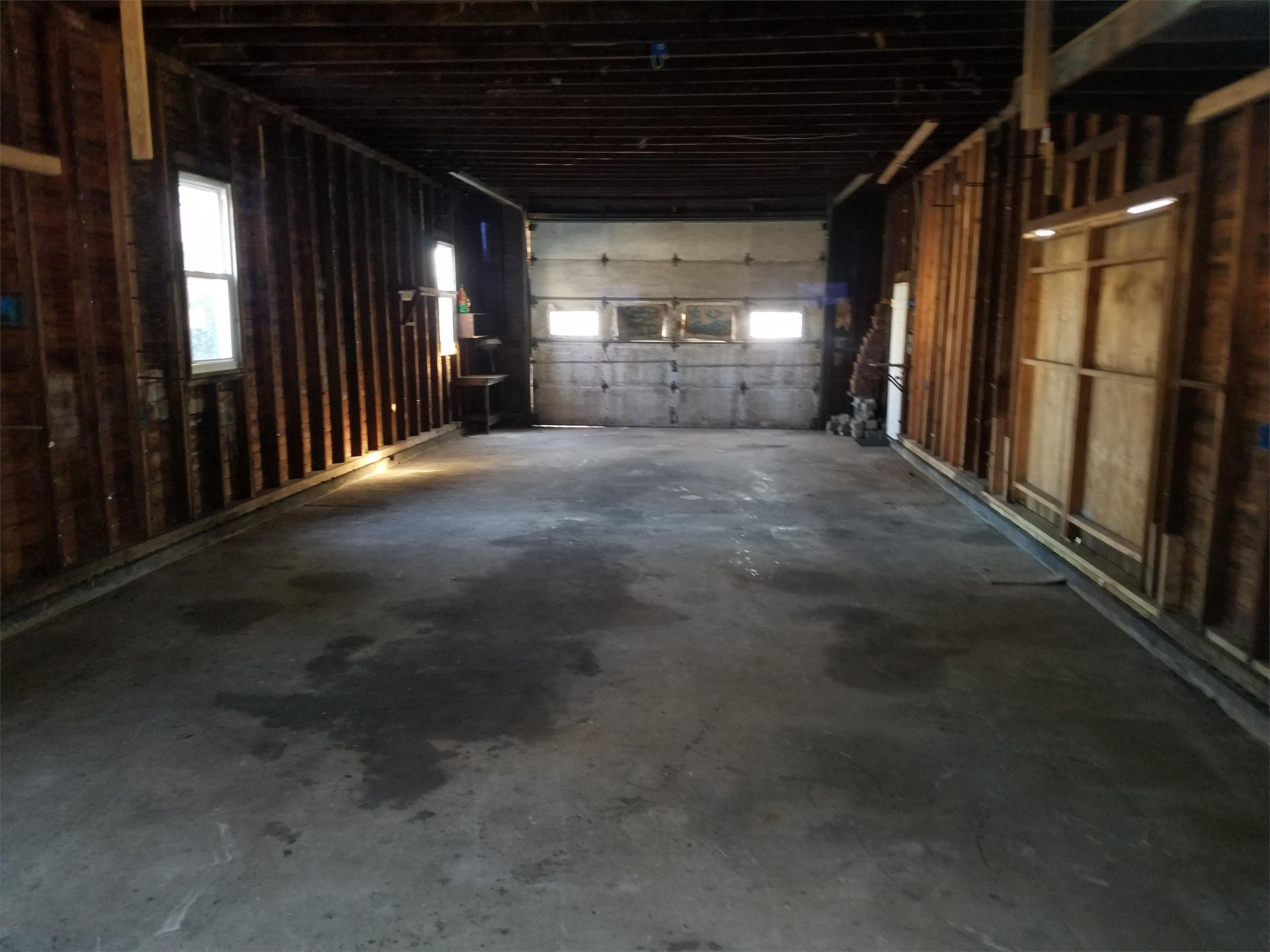 Garage- 711 Bridgeboro St. – photo 2